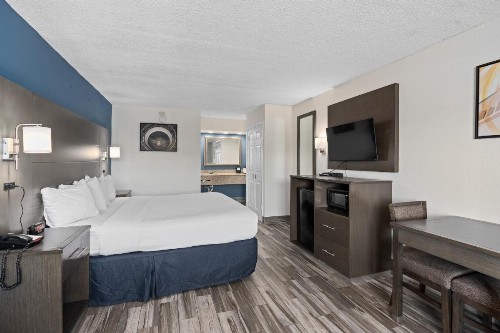 Best Western Orlando East Inn & Suites - image 42