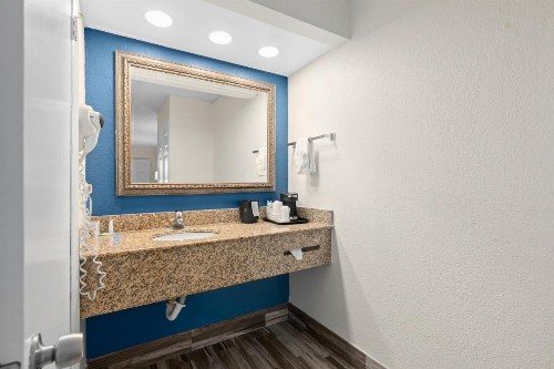 Best Western Orlando East Inn & Suites - image 47
