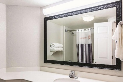La Quinta by Wyndham Orlando Airport North - image 16