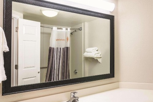 La Quinta by Wyndham Orlando Airport North - image 18