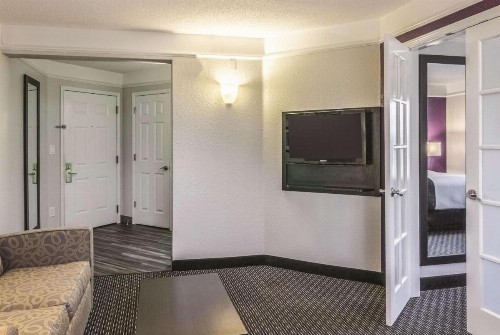 La Quinta by Wyndham Orlando Airport North - image 5