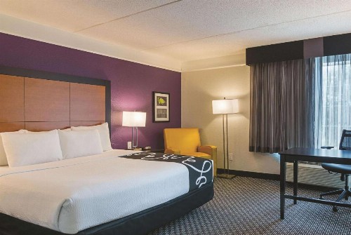 La Quinta by Wyndham Orlando Airport North - image 7