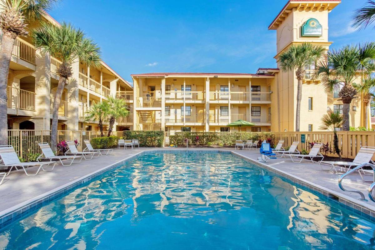La Quinta Inn by Wyndham Orlando Airport West - main image