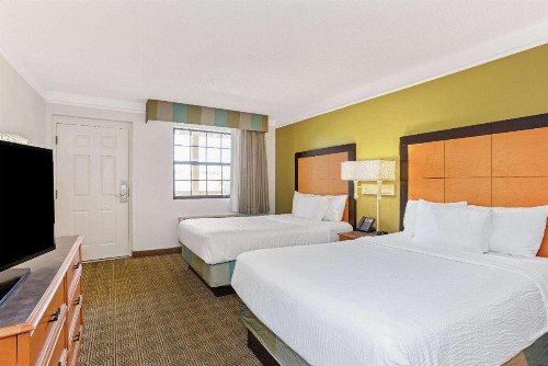 La Quinta Inn by Wyndham Orlando Airport West - image 12