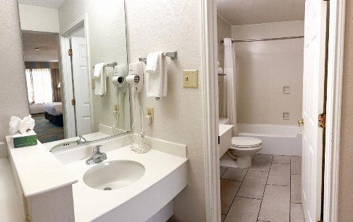 Quality Inn At International Drive Orlando - image 27
