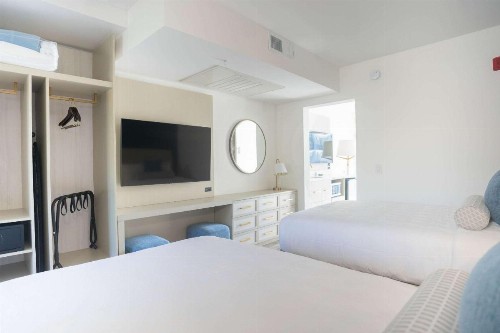 Quality Suites Orlando - image 21