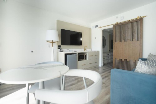 Quality Suites Orlando - image 33