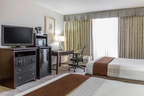 Clarion Hotel Orlando International Airport - image 9