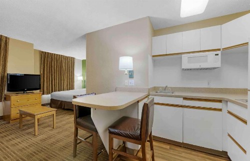 Extended Stay America Suites - Orlando - Southpark - Equity Row - image 11