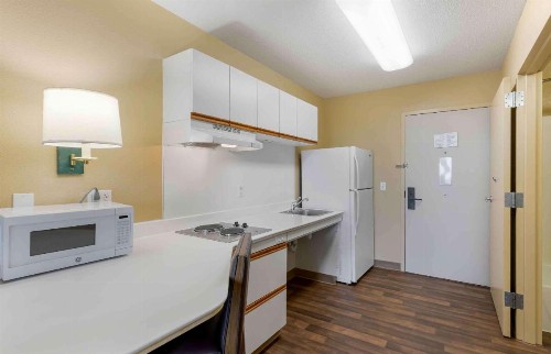 Extended Stay America Suites - Orlando - Southpark - Equity Row - image 15