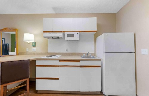 Extended Stay America Suites - Orlando - Southpark - Equity Row - image 33
