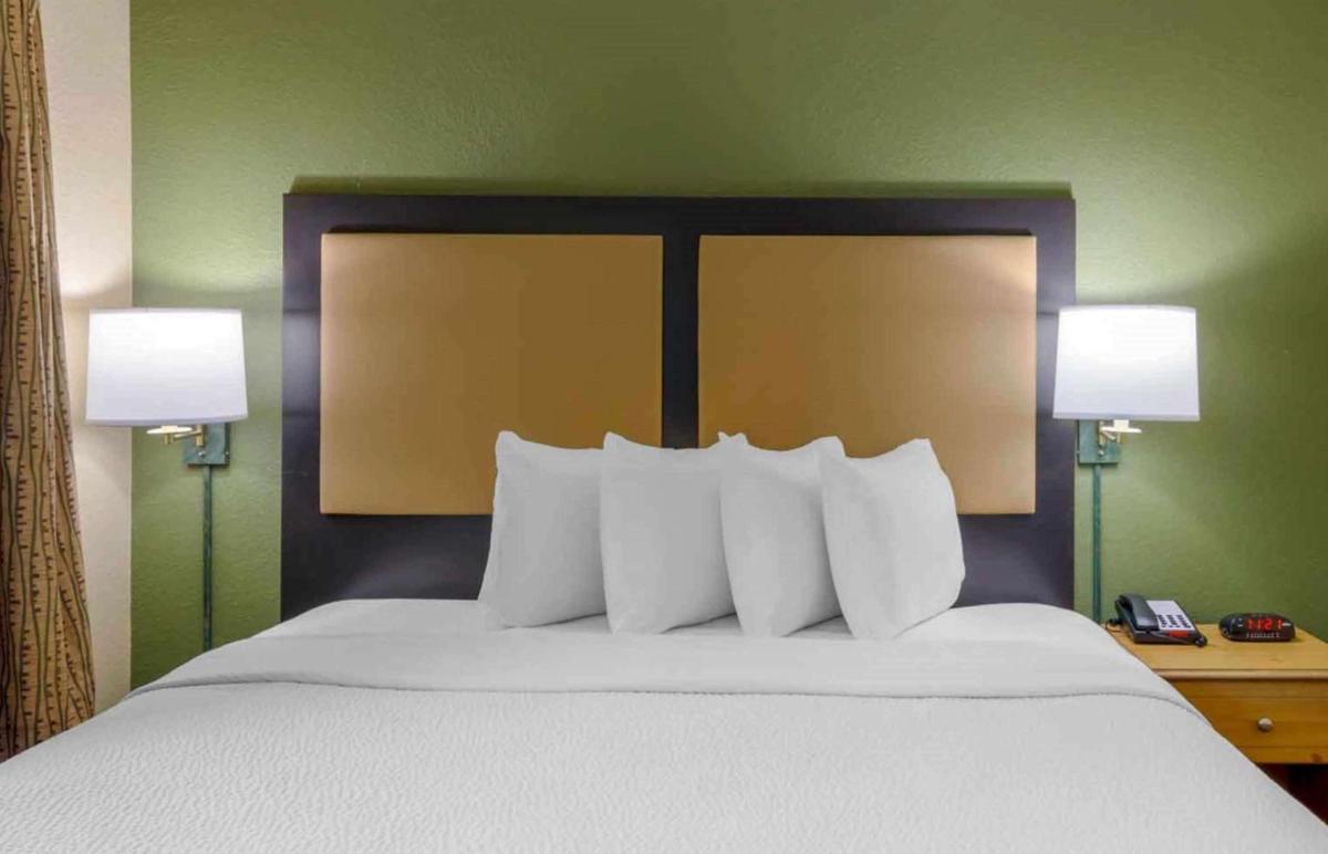 Extended Stay America Suites - Orlando - Southpark - Equity Row - image 4