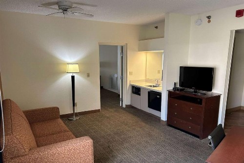 La Quinta by Wyndham Orlando South - image 17