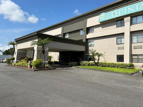 La Quinta by Wyndham Orlando South - image 37