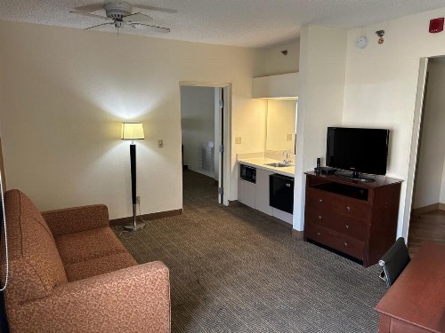La Quinta by Wyndham Orlando South - image 39