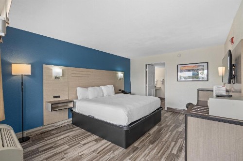 Quality Inn & Suites Downtown