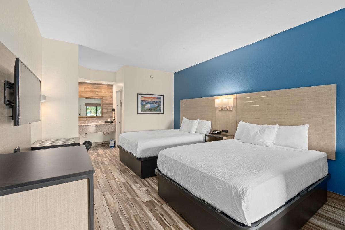 Quality Inn & Suites Downtown - image 2