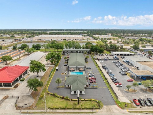 Quality Inn & Suites Downtown - image 23