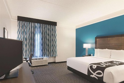 La Quinta by Wyndham Orlando UCF - image 18