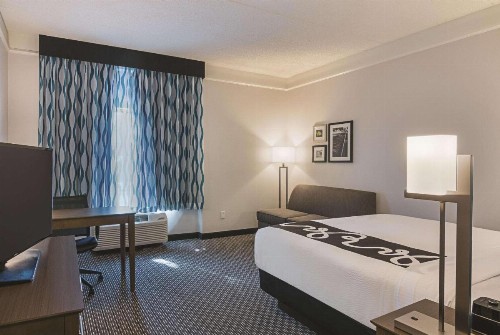 La Quinta by Wyndham Orlando UCF - image 20