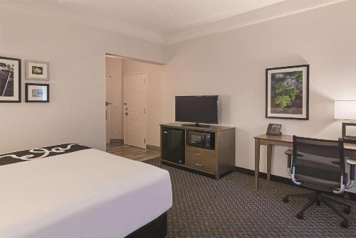 La Quinta by Wyndham Orlando UCF - image 24