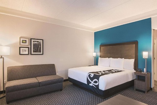 La Quinta by Wyndham Orlando UCF - image 26