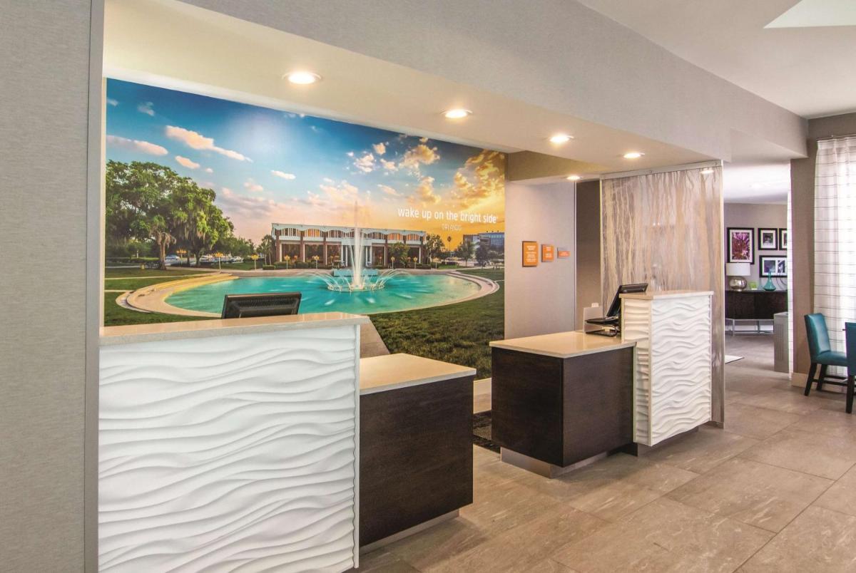 La Quinta by Wyndham Orlando UCF - image 4