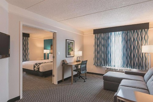 La Quinta by Wyndham Orlando UCF - image 8