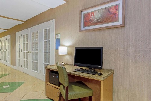 La Quinta by Wyndham Orlando I Drive/Conv Center - image 25