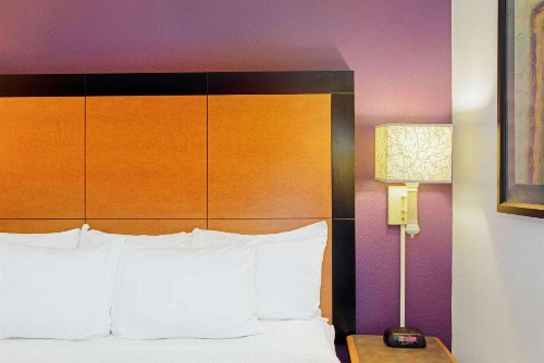 La Quinta by Wyndham Orlando I Drive/Conv Center - image 8