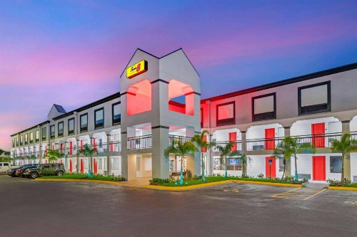 Quality Inn Near Orlando Airport Florida Mall