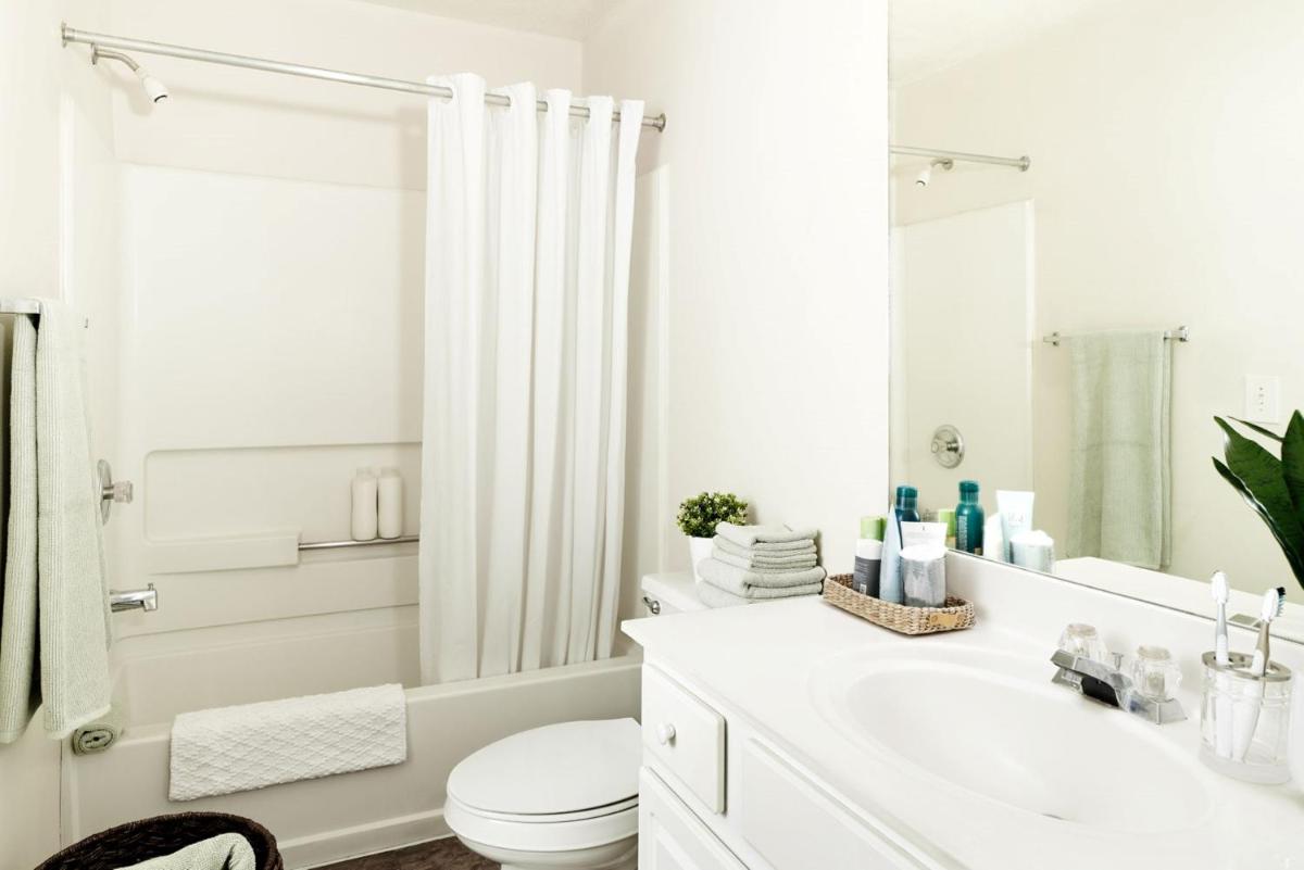 InTown Suites Extended Stay Orlando FL – Presidents Dr - image 4