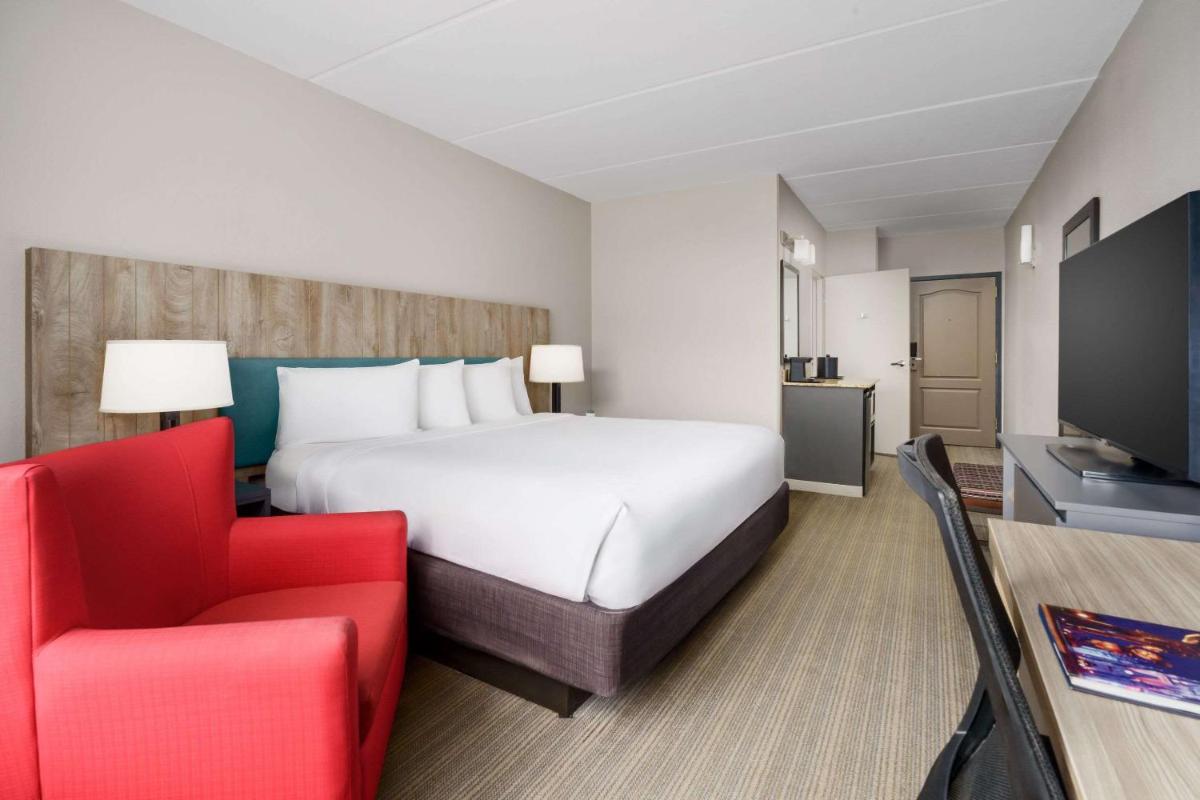 Country Inn & Suites by Radisson Orlando Airport FL - image 6
