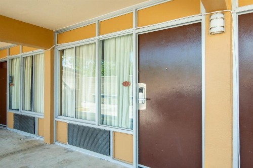 Hotel Belair Orlando Near Florida Mall - image 20