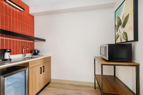 Hyatt Place across from Universal Orlando Resort - image 17