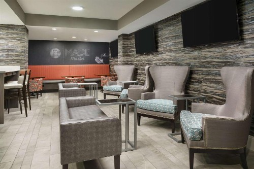 DoubleTree by Hilton Orlando Airport Hotel - image 18