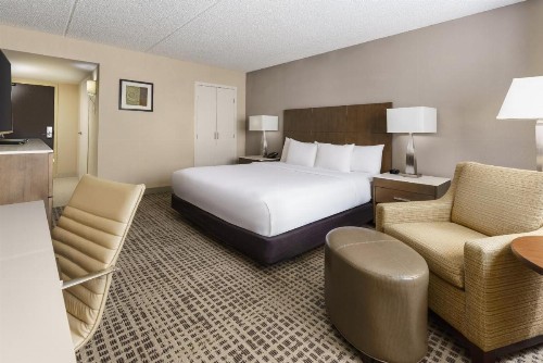 DoubleTree by Hilton Orlando Airport Hotel - image 33