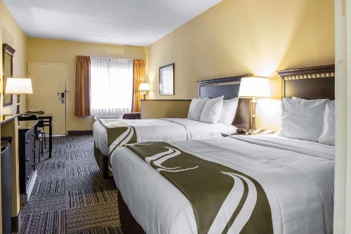 Quality Suites Orlando Close to I-Drive - image 10