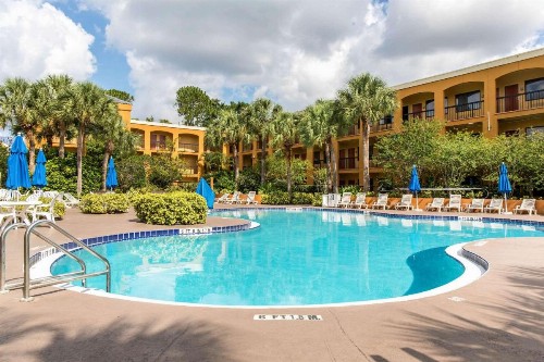 Quality Suites Orlando Close to I-Drive - image 17