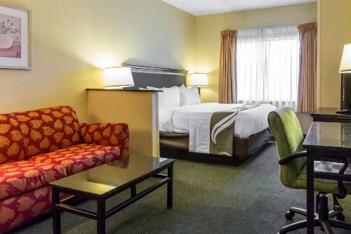 Quality Suites Orlando Close to I-Drive - image 23