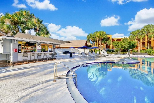 Quality Suites Orlando Close to I-Drive - image 26