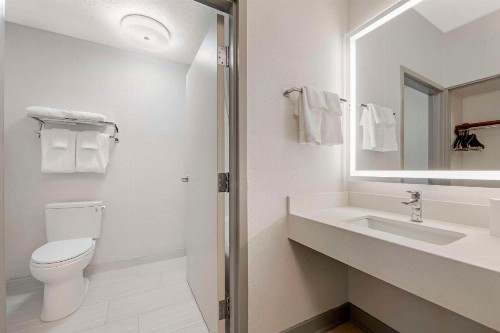 Comfort Inn & Suites Near Universal Orlando Resort-Convention Ctr - image 29