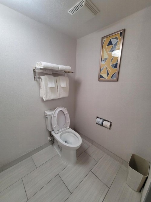 Comfort Inn & Suites Near Universal Orlando Resort-Convention Ctr - image 47