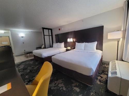 Comfort Inn & Suites Near Universal Orlando Resort-Convention Ctr - image 49