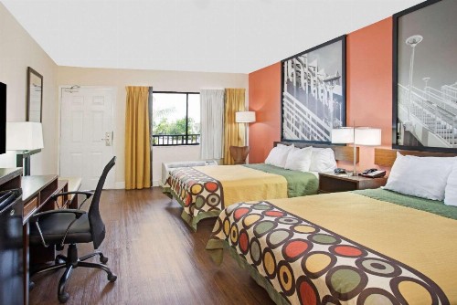 Super 8 by Wyndham Orlando International Drive - image 14