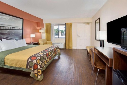 Super 8 by Wyndham Orlando International Drive - image 16