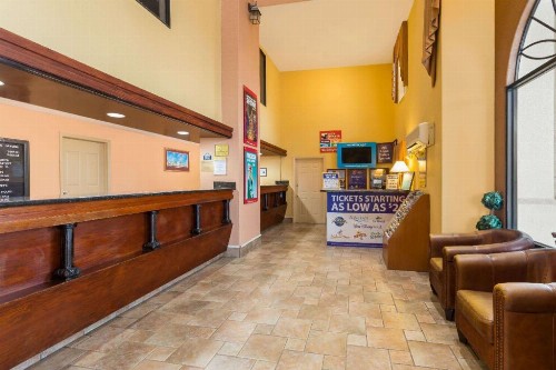 Quality Inn - image 2