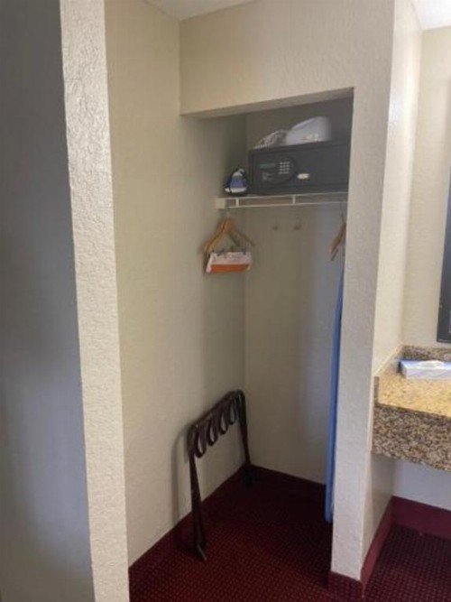 Quality Inn - image 23