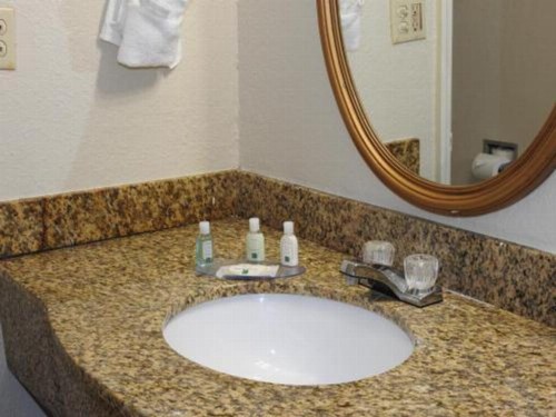 Quality Inn - image 45