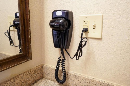 Rosen Inn Closest to Universal - image 16